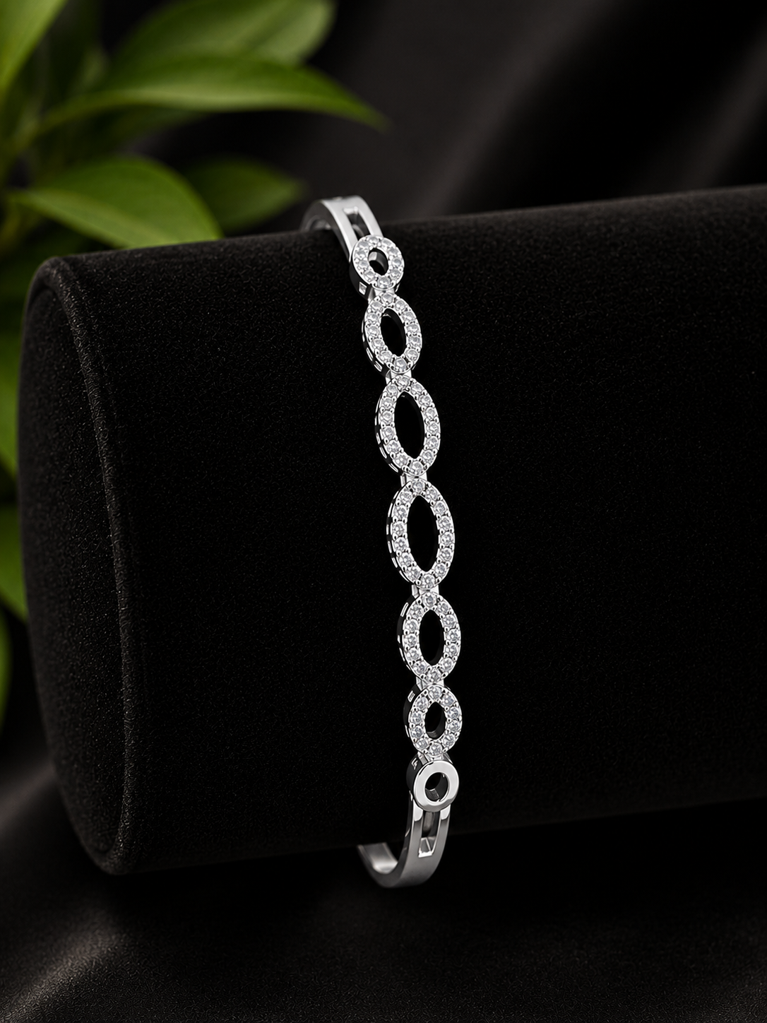 Infinity Spark Silver Kada