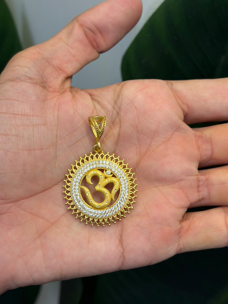 Gold Plated Om Pendal